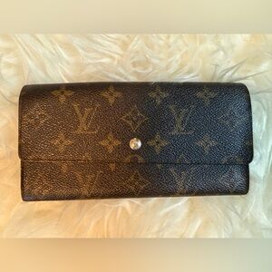 Louis Vuitton Monogram Sarah Wallet